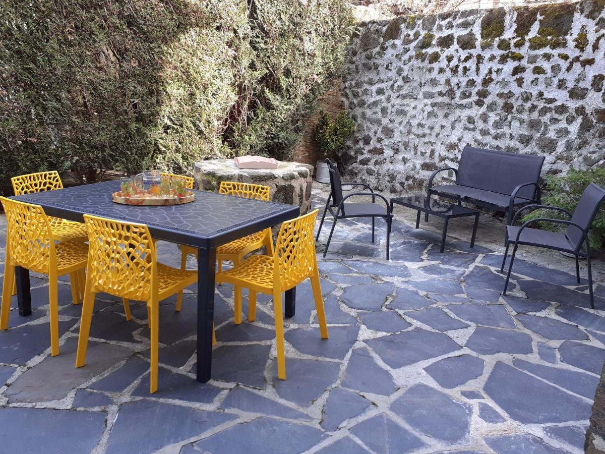 Maison Du Soleil Chez Isa Polignac  Dış mekan fotoğraf